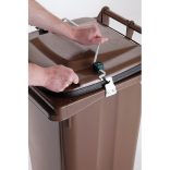 240 literes gasztro hulladékgyűjtő gumitömítéssel