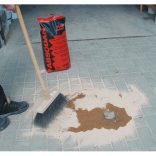 Nem éghető, pormentes folyadékfelszívó granulátum