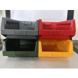 MP 2005 piros műanyag tárolódoboz